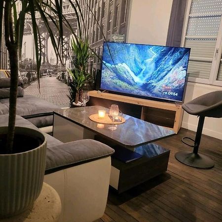 T2 Cosy Autonome H24 Parking Prive Attenant Tv 165Cm Netflix Wi-Fi Au Rez-De-Chaussee Alençon Eksteriør bilde