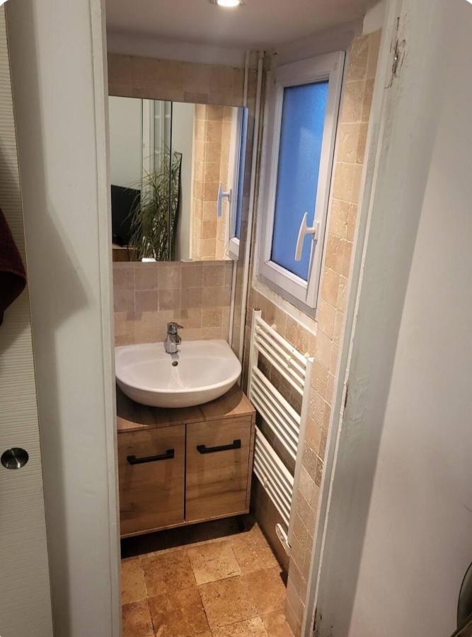 T2 Cosy Autonome H24 Parking Prive Attenant Tv 165Cm Netflix Wi-Fi Au Rez-De-Chaussee Alençon Eksteriør bilde